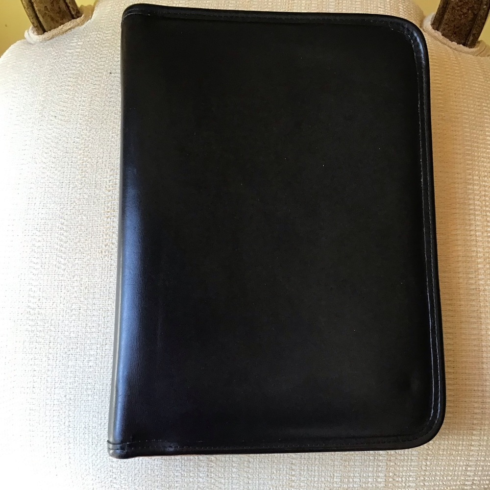 Coach Black Leather Zip-around Organizer Excellent Condition